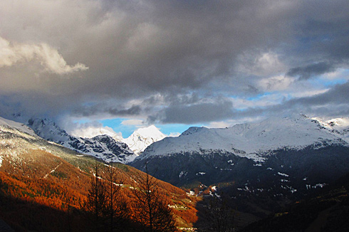 Veduta autunnale da Oga sulla val Zebrù e sul Königspitze già innevato [ph.Bruna SANTELLI - thanks!]